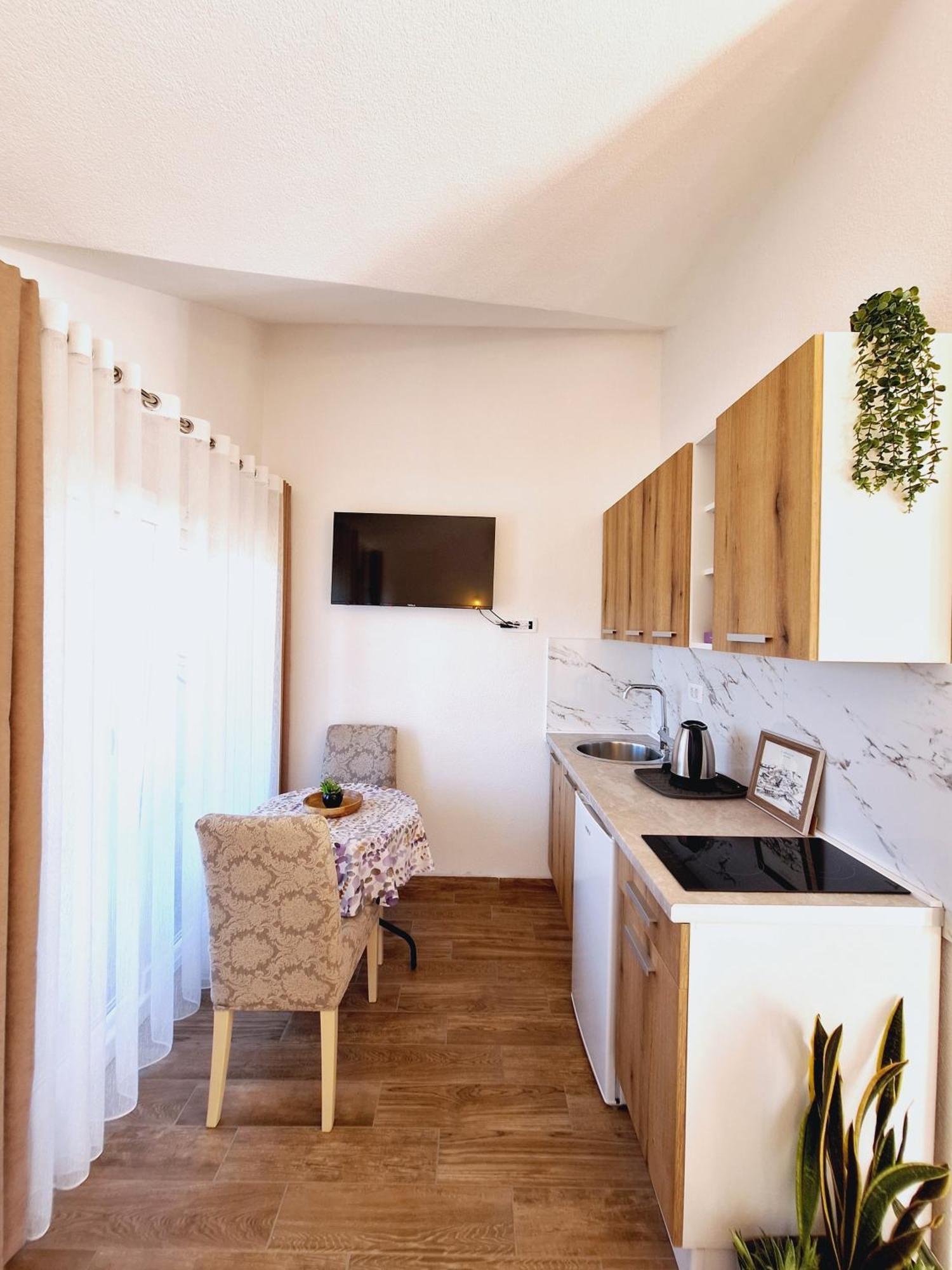 Sunny Side Apartments Rijeka Crnojevića Екстериор снимка