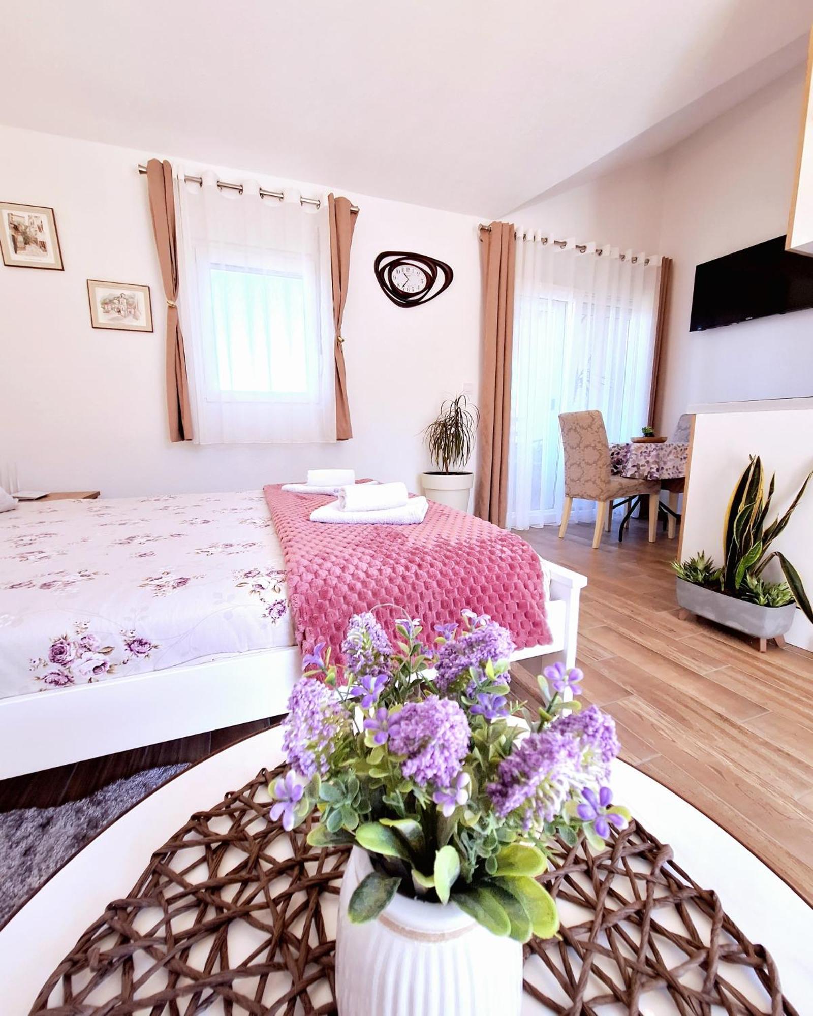Sunny Side Apartments Rijeka Crnojevića Екстериор снимка